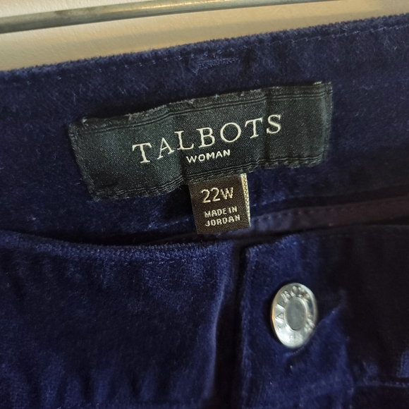 Talbot Woman Curvy Straight Leg Velvet Jeans - Picture 8 of 8